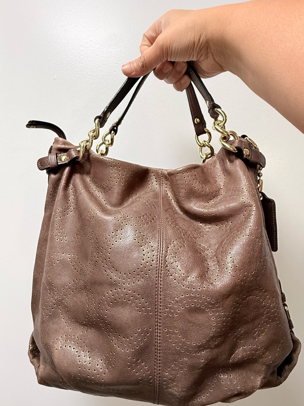 Rare to find Coach Brown Leather Shoulder Hobo with Gold Hardware